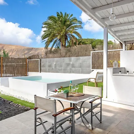 Amanecer Apartment Macher